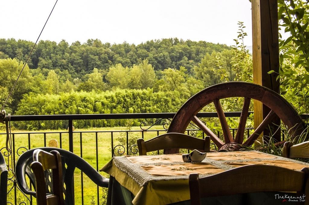 Agriturismo La Praduscella フィヴィッツァーノ エクステリア 写真