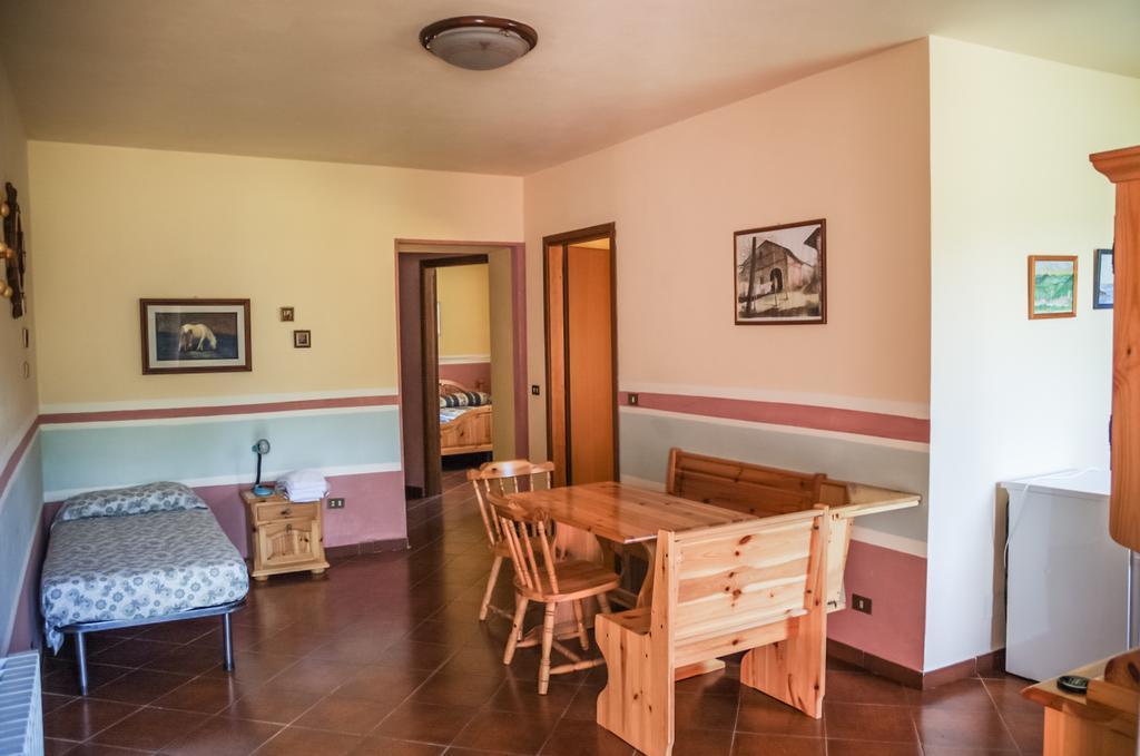 Agriturismo La Praduscella フィヴィッツァーノ エクステリア 写真