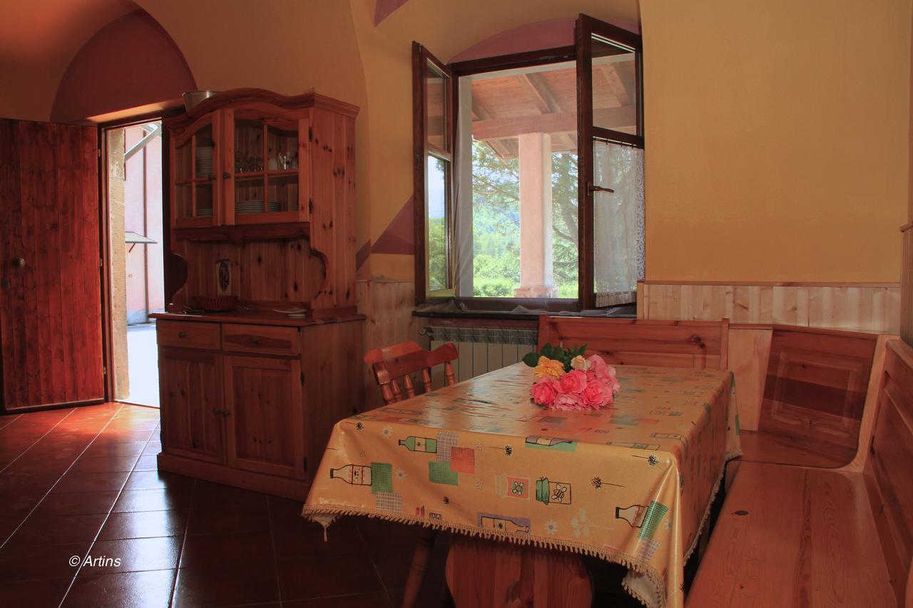 Agriturismo La Praduscella フィヴィッツァーノ エクステリア 写真